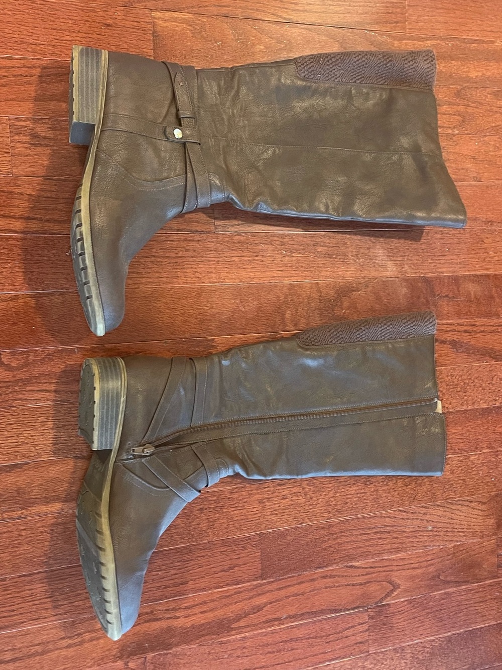 Woman’s Brown boots